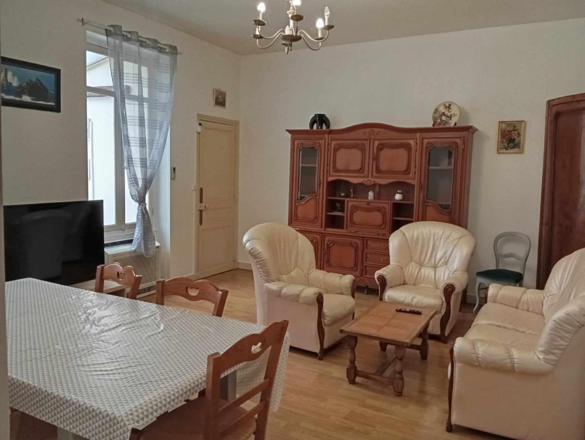 Maison 4 Chambres Avec Jardin Saint-Jean-dʼAngély Εξωτερικό φωτογραφία